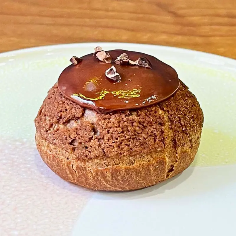 Choux chocolat noisette