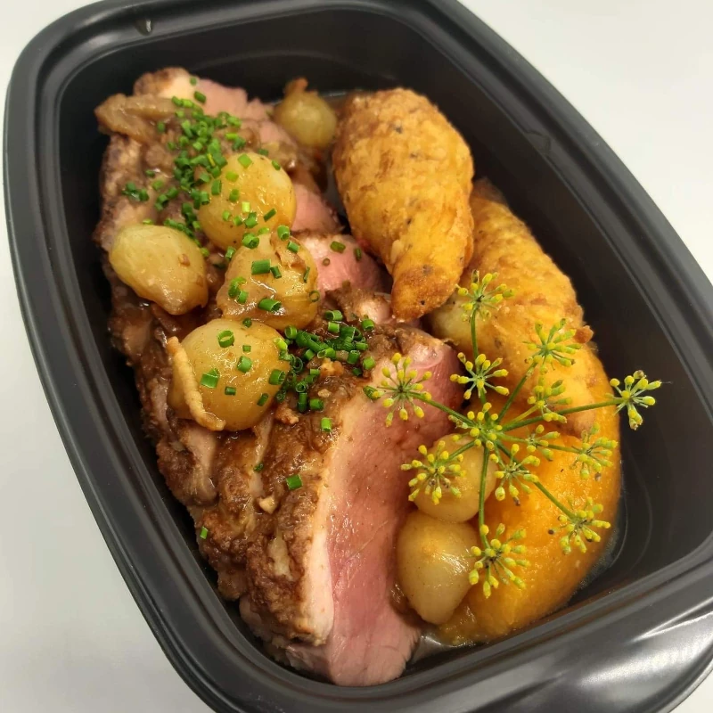 Etalage de plateaux repas, avec pour boeuf comme viande principale