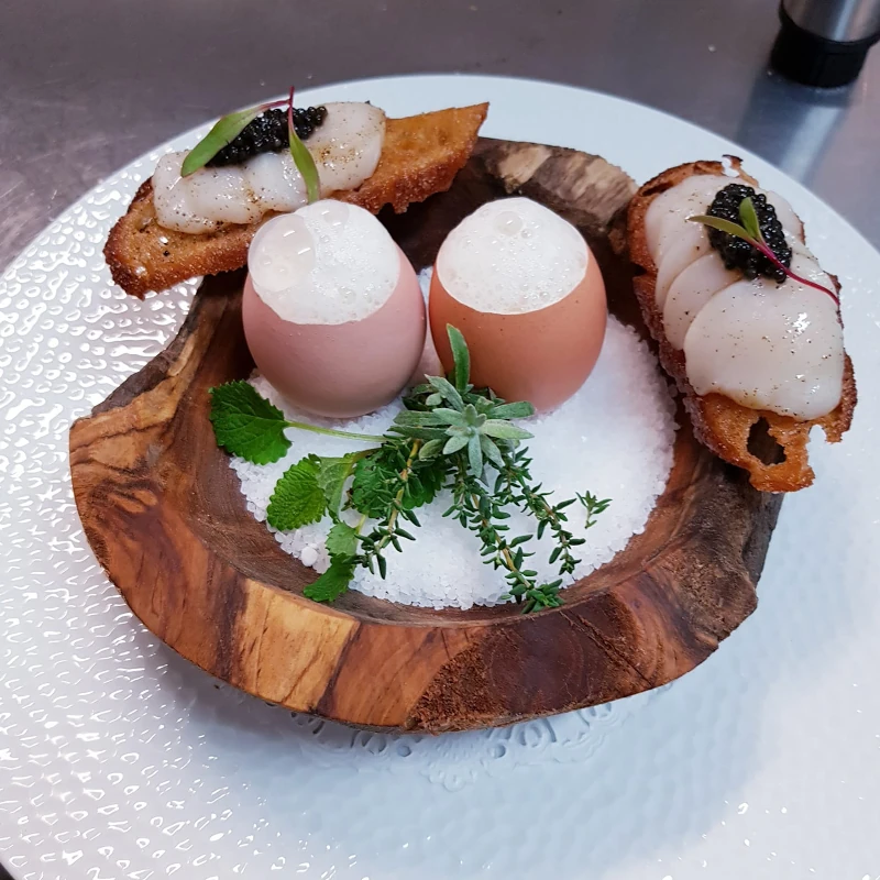 Plat du Silène, oeuf avec mouillettes de saint-jacques et caviar