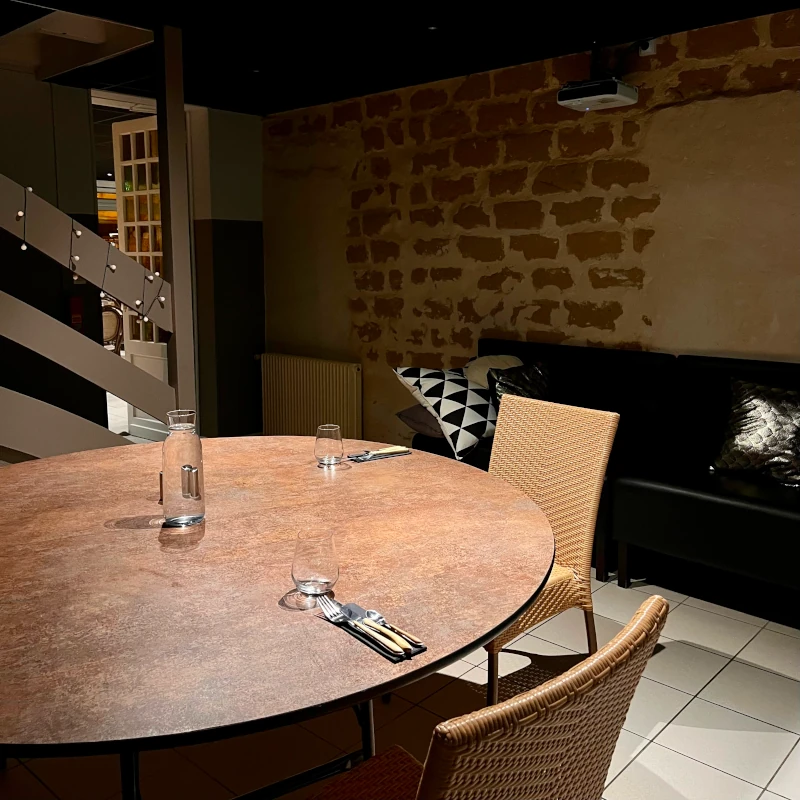 Le petit salon à l'Auberge, excentré de la salle