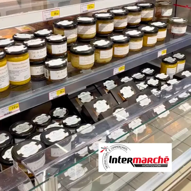 Rayon de bocaux à l'Intermarché de Montguyon